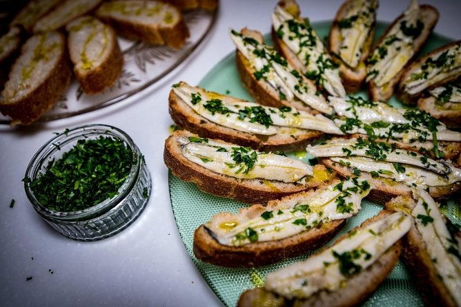 tapas-and-flamenco-in-seville