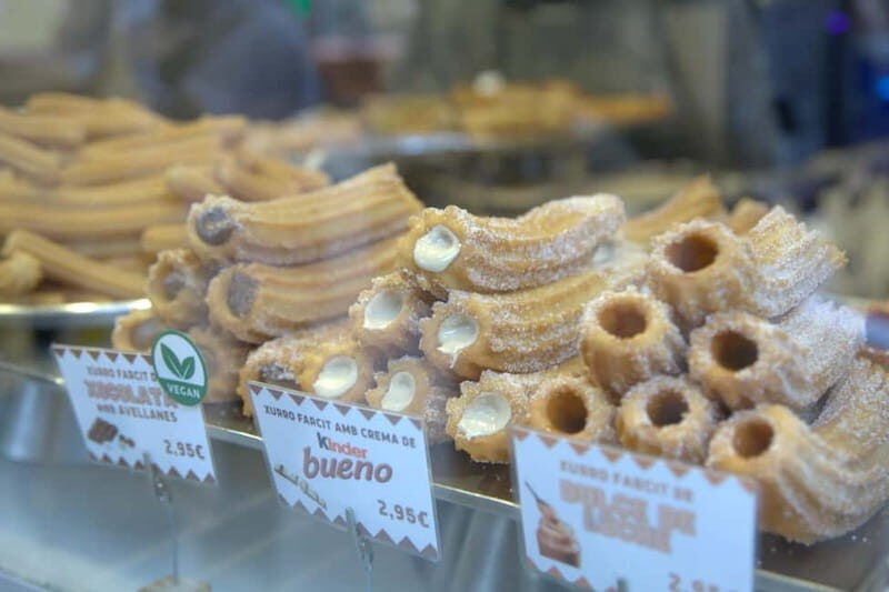 Tapas tour in Gracia quarter: Food, drinks & modernist gems - Relaxing at Jardins de Salvador Espriu