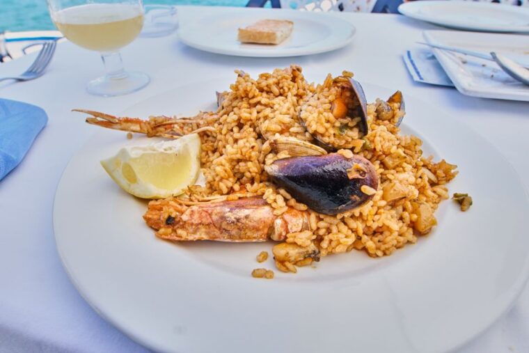 tarragona-sitges-small-group-full-day-tour