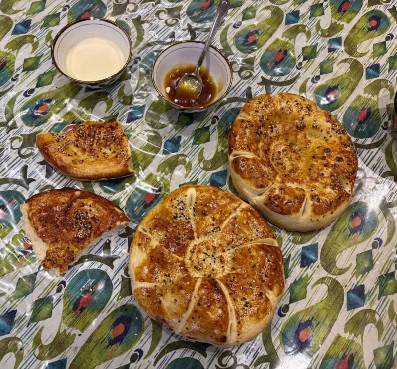 Tashkent: Bake Uzbek Bread + Chorsu Bazaar - Hands-On Masterclass with a Local Baker