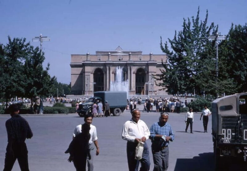 Tashkent: Soviet Charm Retro Tour on a Historic VAZ-2101 Car - Key Points