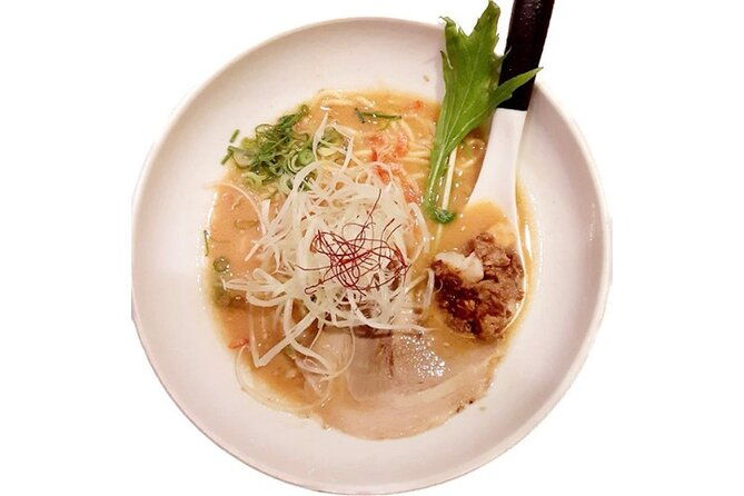 taste-and-compare-multiple-mini-ramen-tokyo-shibuya-tour