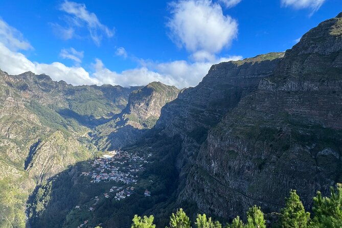 taste-of-madeira-5h-tour-mercedes-viano-vito