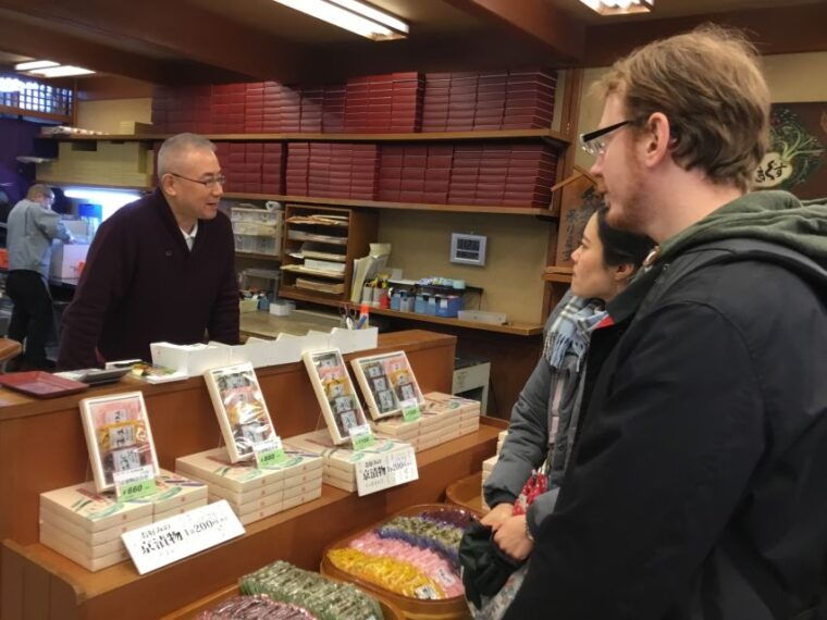 taste-of-nishiki-market-walking-food-tour-with-local-guide