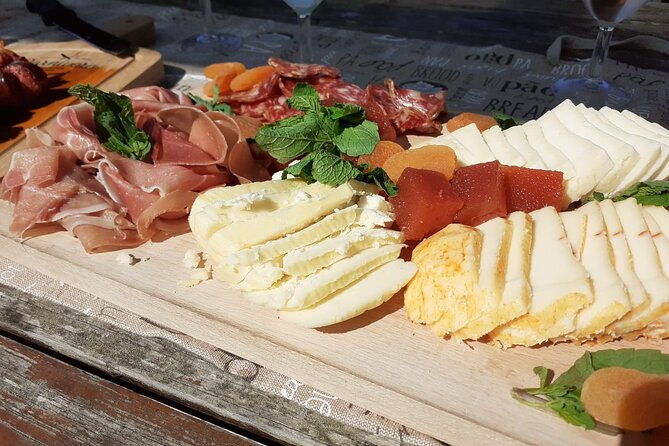 taste-of-sintras-wonders-wine-tapas-tasting-private-tour