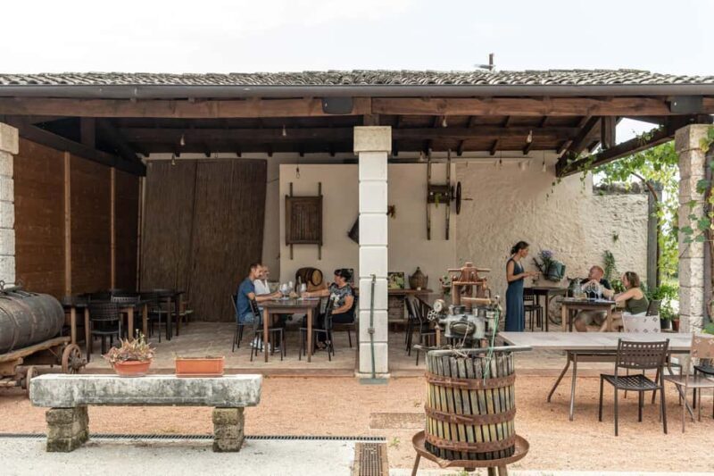 Tasting in the cellar, Caprino Veronese, Pesina - Key Points