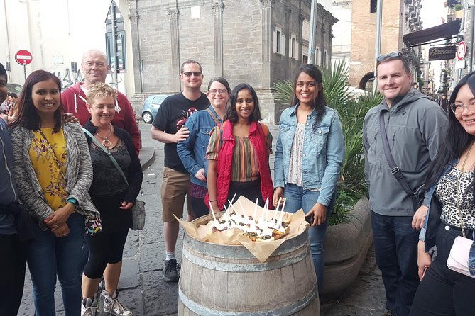 tasty-naples-street-food-tour-of-musteat-gourmet-specialties-and-mustsee-sites