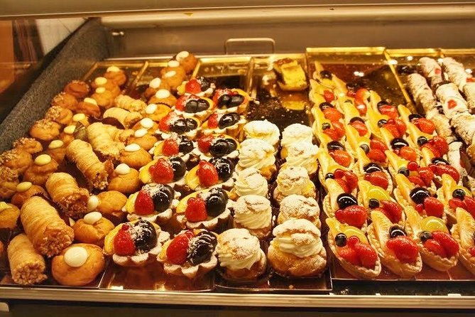 tasty-street-food-tour-of-venice-city-center-with-cicchetti-local-specialties