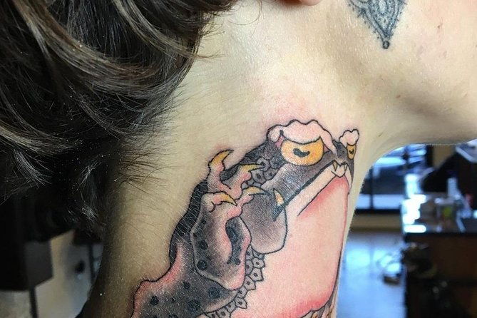 tattoo-friendly-open-air-onsen-drink