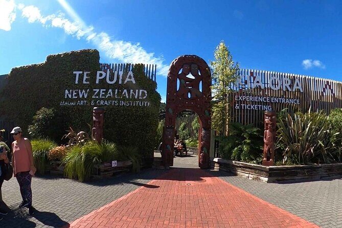 Taup to Auckland via Rotorua and Hobbiton - Authentic Insights from Reviews