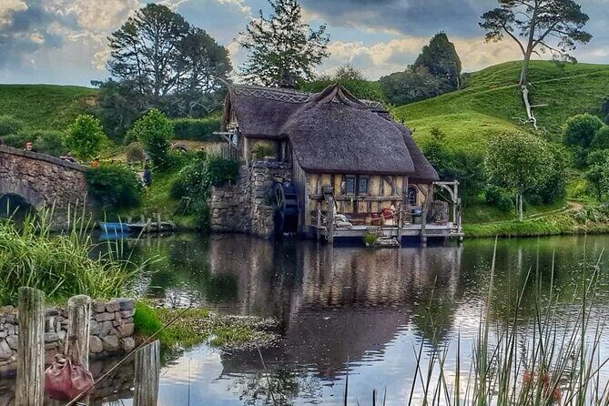 Taup to Auckland via Rotorua and Hobbiton - FAQs