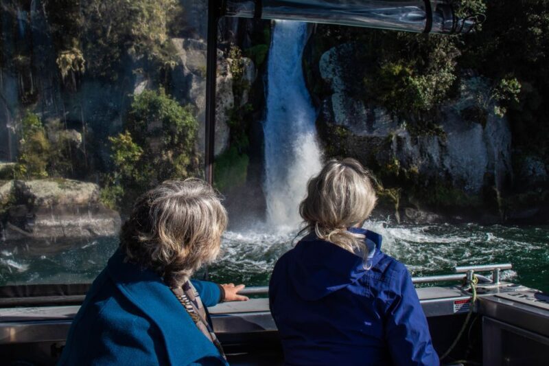 Taupo: Lake Taupo Western Bays Catamaran Tour with Bush Walk - What to Expect from the Tour