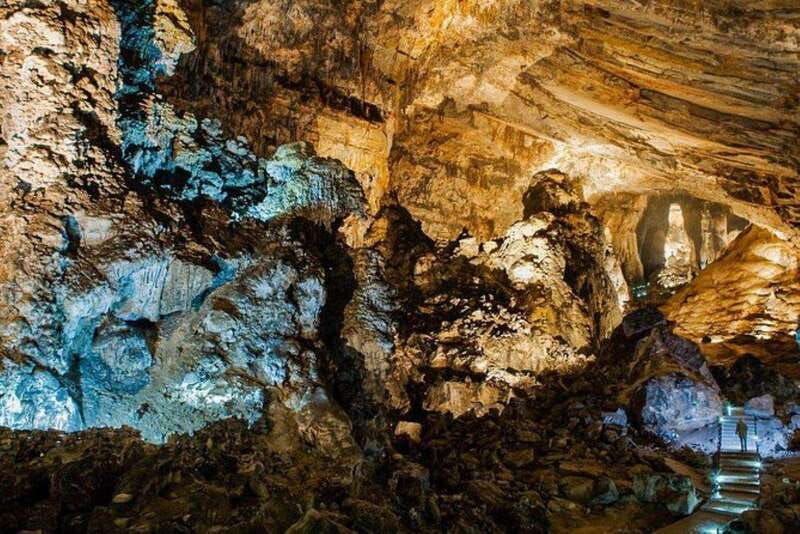 taxco-discover-the-cacahuamilpa-grottoes