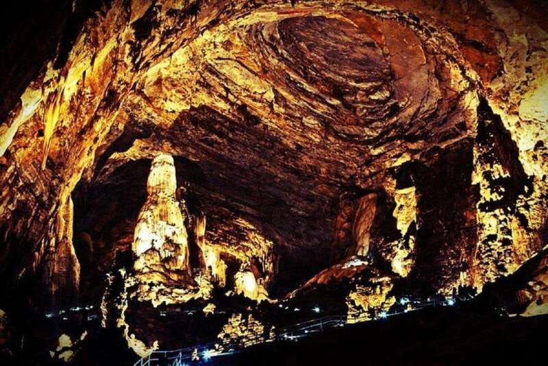 taxco-discover-the-cacahuamilpa-grottoes