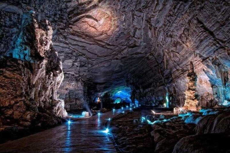 taxco-discover-the-cacahuamilpa-grottoes