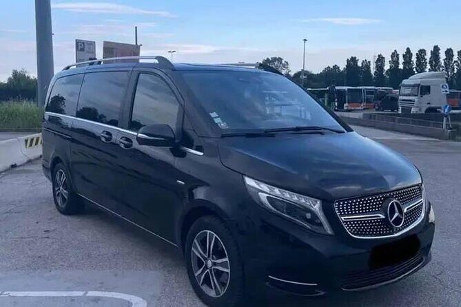 Taxi Ride from Marrakech to Essaouira city - The Vehicle: Comfort and Convenience