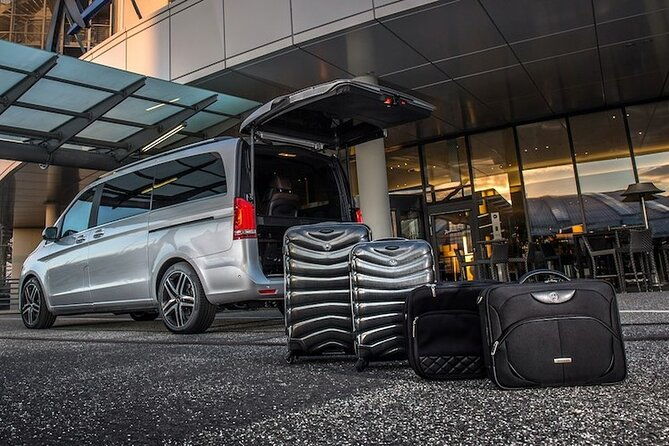 taxi-transfer-from-and-to-punta-cana-international-airport