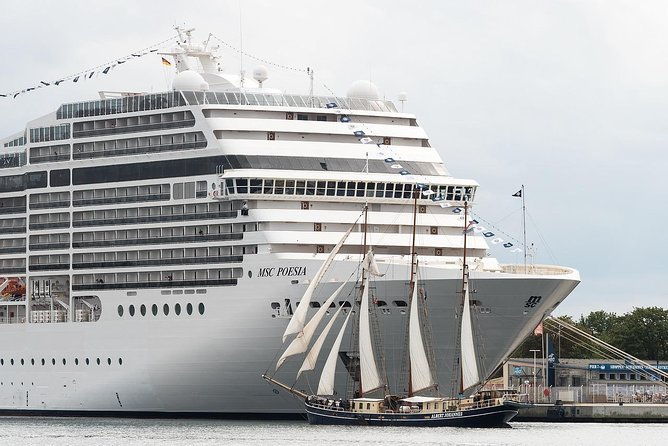 taxi-transfer-from-cruise-port-terminal-in-amsterdam-to-hotel-in-amsterdam