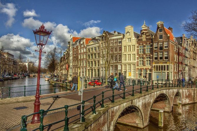 taxi-transfer-from-cruise-port-terminal-in-amsterdam-to-hotel-in-amsterdam