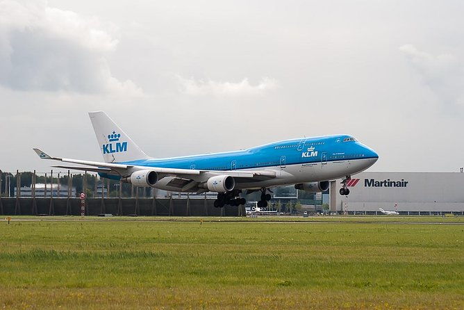taxi-transfer-from-schiphol-airport-to-amsterdam