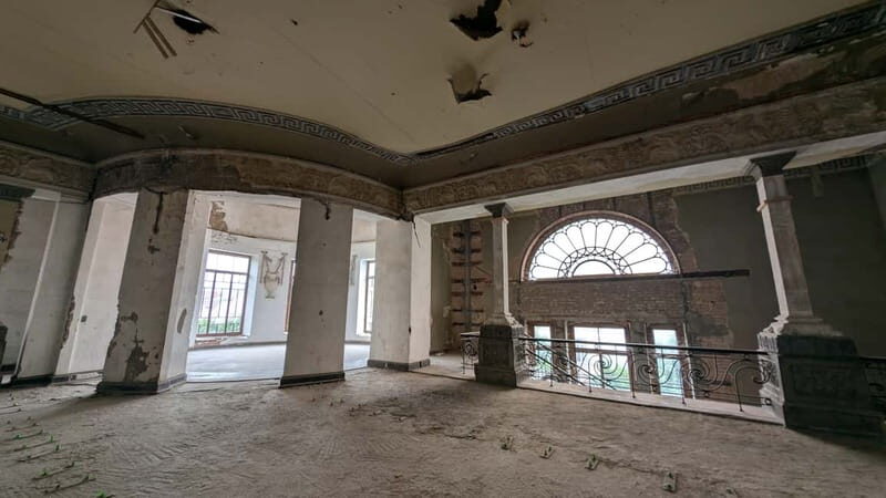 Tbilisi: Abandoned Cinema Tour - Exploring Tbilisi’s First Electronic Cinema: An Authentic Encounter