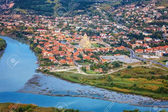 tbilisi-city-jvari-monastery-uplistsikhe-caves-mtskheta-city-private-day-trip