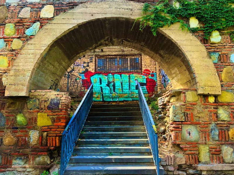Tbilisi: Hidden Gems Walking Tour with Food & Wine Tastings - A Close Look at the Tour Experience