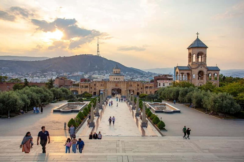 Tbilisi: Holy Trinity Cathedral 1.5-Hour Express Guided Tour - Views and Photo Opportunities