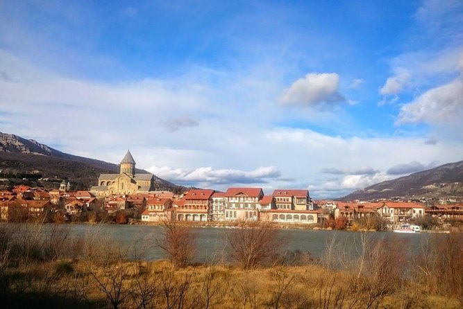 tbilisi-mtskheta-bus-tour-hop-on-hop-off
