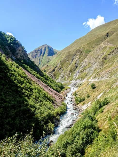 Tbilisi: One day Eco tour to Kazbegi by electric car - An In-Depth Look at the Kazbegi Eco Tour