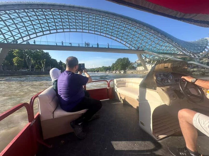 TBILISI: Private, exclusive Boat Ride & with Welcome Drink - A Scenic Ride on Tbilisi’s Mtkvari River