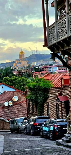 Tbilisi: Private Old Town & Sololaki Walking Tour with Lunch - A Full Breakdown of the Tour Experience