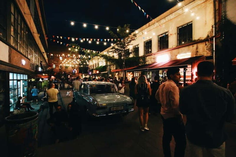 Tbilisi: Pub Crawl tour with special drinks - First Stop: New Market