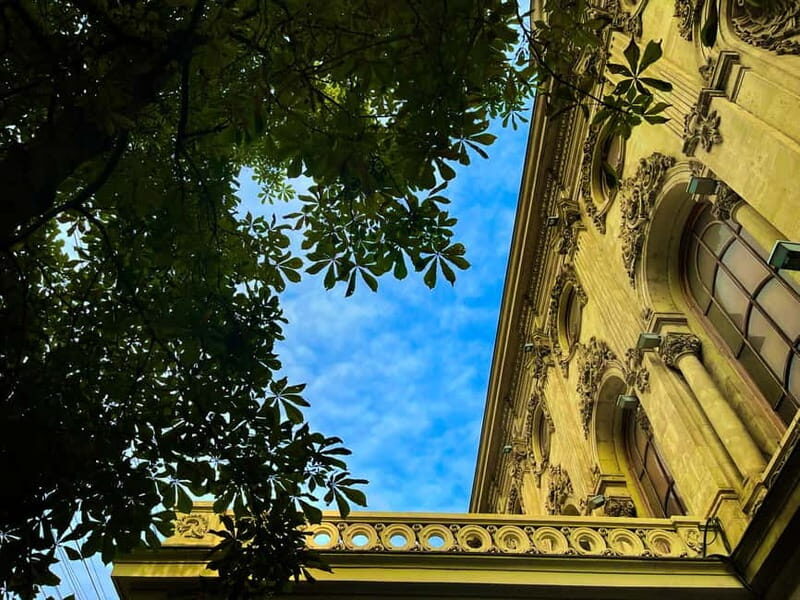 Tbilisi: Walking Tour of Main Highlights With Food & Wine - Who Should Consider This Tour?