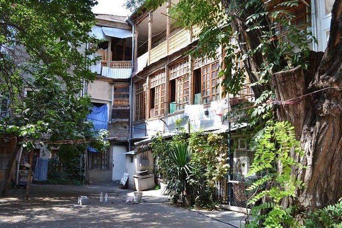 tbilisi-with-all-its-glory-and-originality-group-walking-tour-2