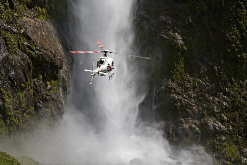 Te Anau: Milford Sound Scenic Flight with Lakeside Landing - Practical Details & Tips