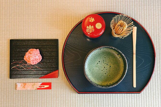 tea-ceremony-and-calligraphy-experiences-in-osaka