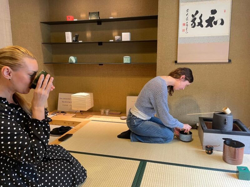 tea-ceremony-experience-in-a-private-tea-room-in-shibuya