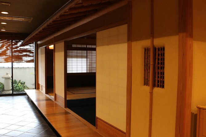 tea-ceremony-experience-near-atomic-bomb-dome-in-hiroshima