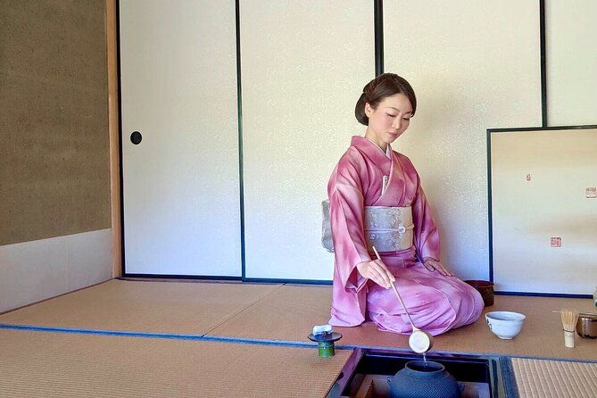 tea-ceremony-in-a-japanese-painters-garden-in-kyoto