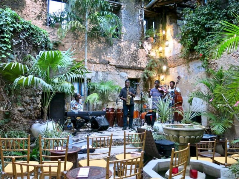 Tea House Restaurant, Secret Garden, Spice Tour with Lunch - FAQ