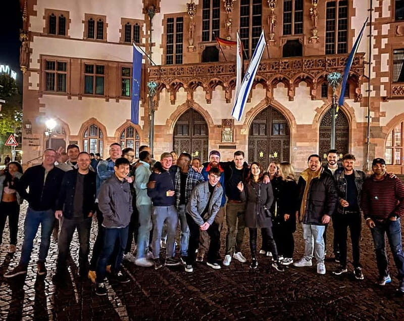 Team Event in Frankfurt with Night PubCrawl - Who Should Consider This Experience?