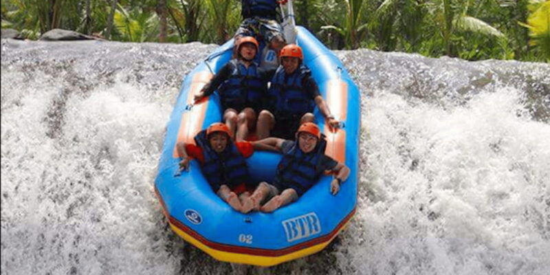 telaga-waja-white-water-rafting-with-lunch