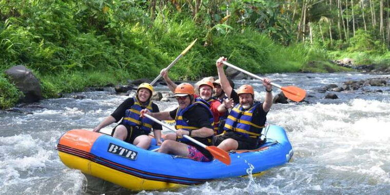 telaga-waja-white-water-rafting-with-lunch