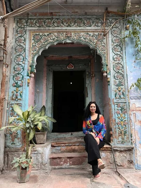 Temples, Bazaars & FoodTasting in OldDelhi with female Guide - What to Expect from the Old Delhi Heritage Walk