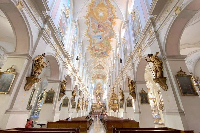 ten-munich-old-town-sights-in-a-private-express-walking-tour