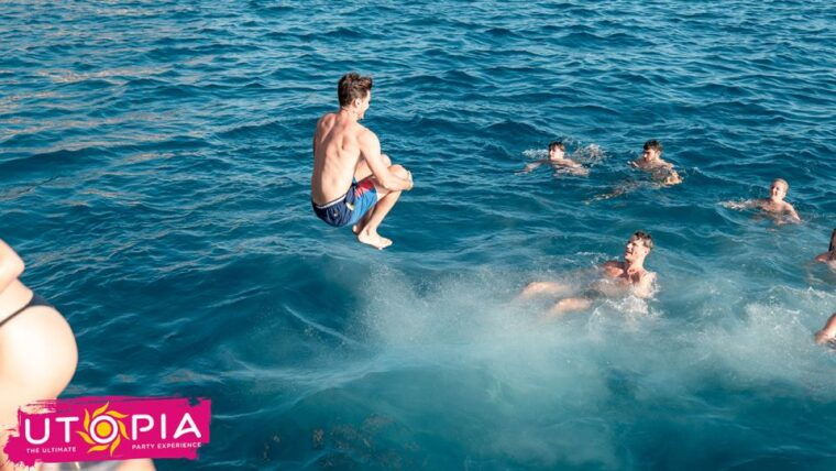 tenerife-boat-party-with-open-bar-and-djs