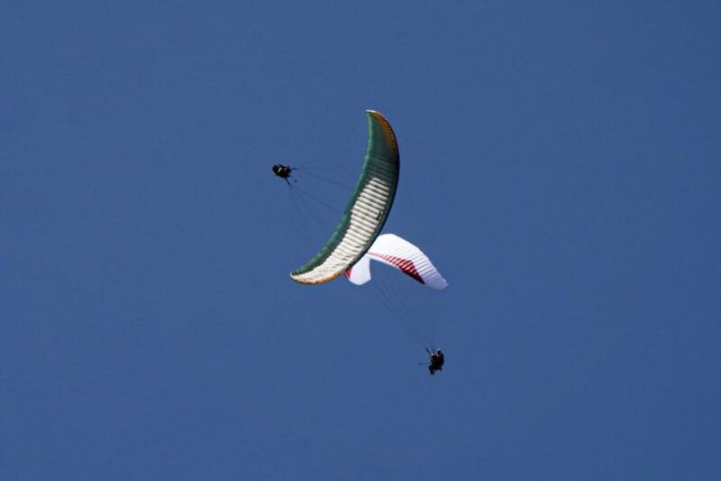 tenerife-extreme-stunt-paragliding-flight