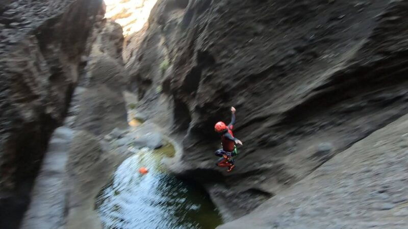 tenerife-guided-canyoning-experience