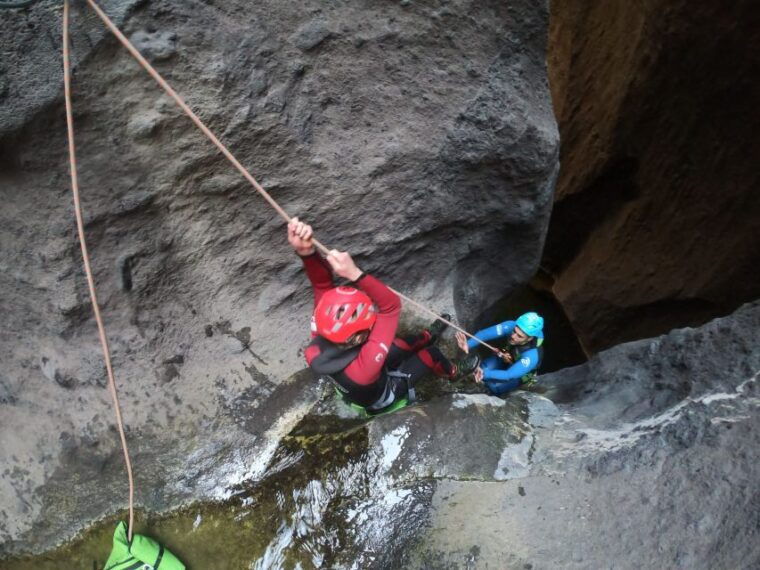 tenerife-guided-canyoning-experience